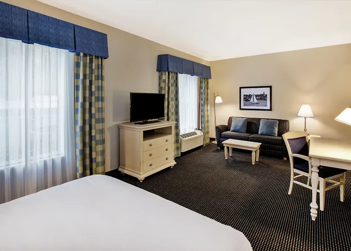 Hampton Inn & Suites - Cape Cod / West Yarmouth
