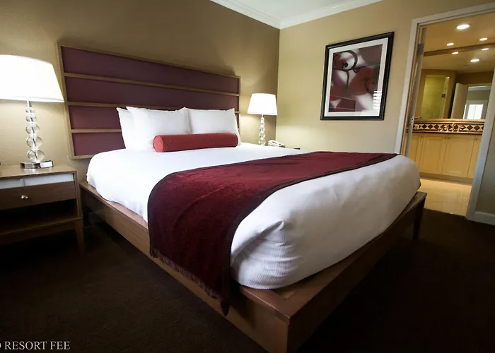 Best Western Plus Casino Royale-Center Strip