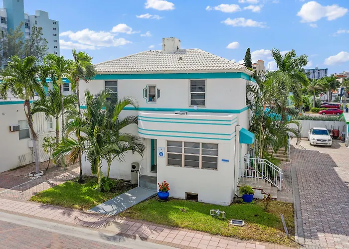 Hollywood Beachside Boutique Suite