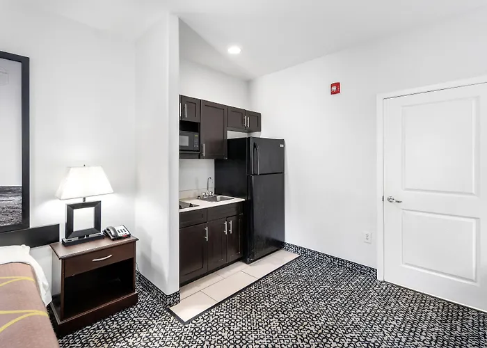 Super 8 By Wyndham Mansfield La