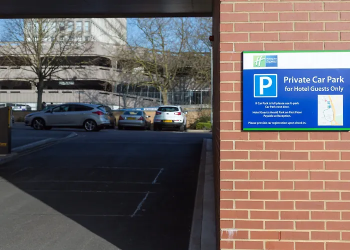 Holiday Inn Express Harlow By Ihg