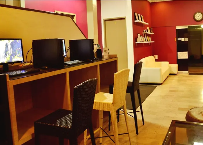 Rumi Apartelle Hotel