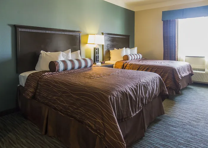 Red River Inn And Suites