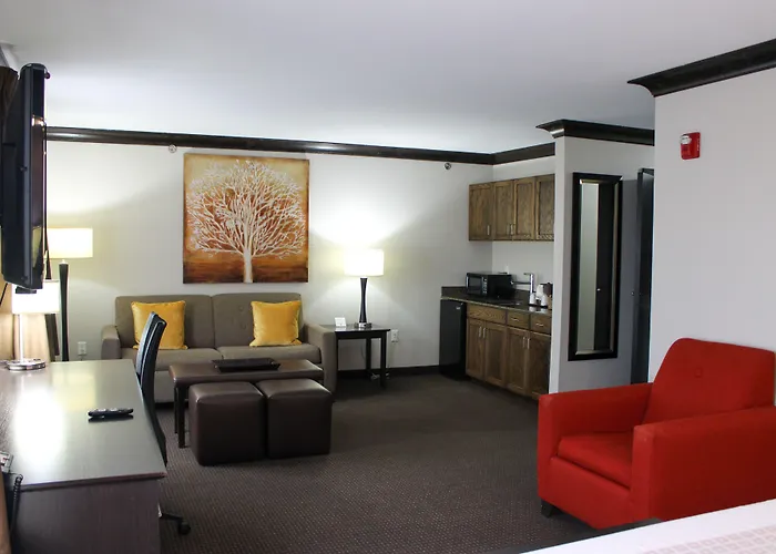 Parkwood Inn & Suites