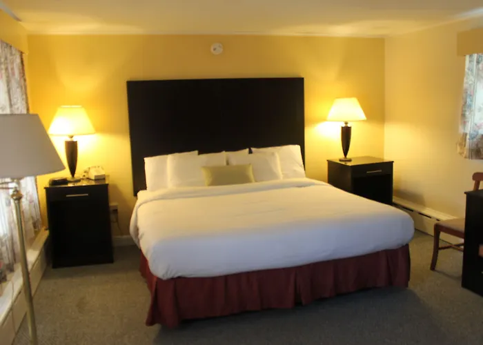 Four Winds Country Motel