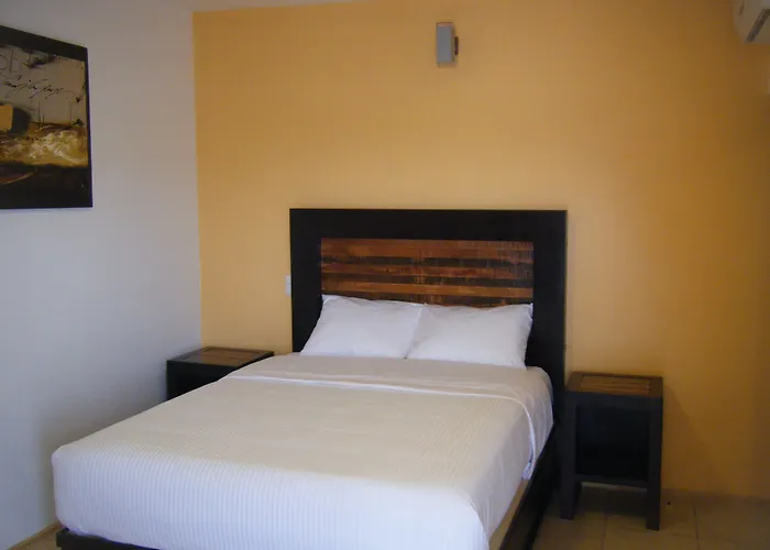 Happy Express Hotel