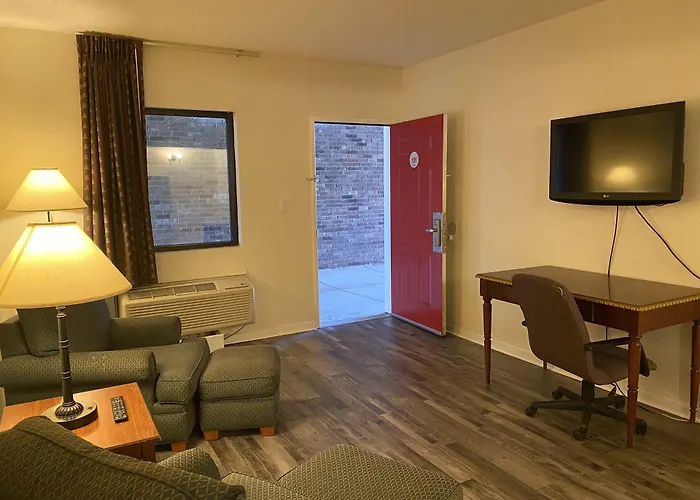 Traveler'S Place Inn & Suites