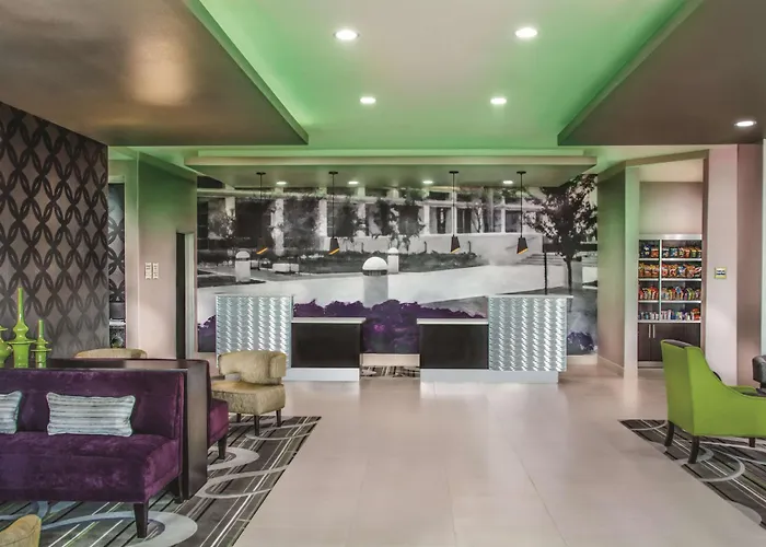 La Quinta By Wyndham College Station South