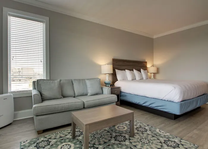 Islander Hotel & Resort