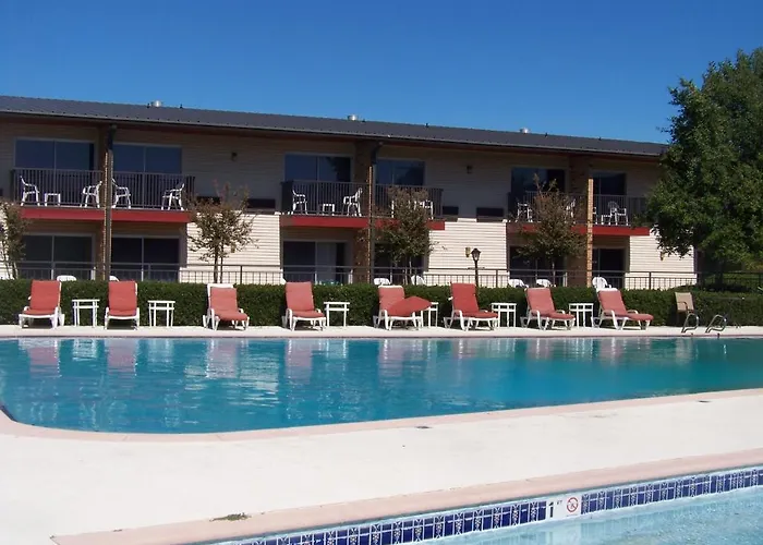 Baymont Inn And Suites Shreveport Airport