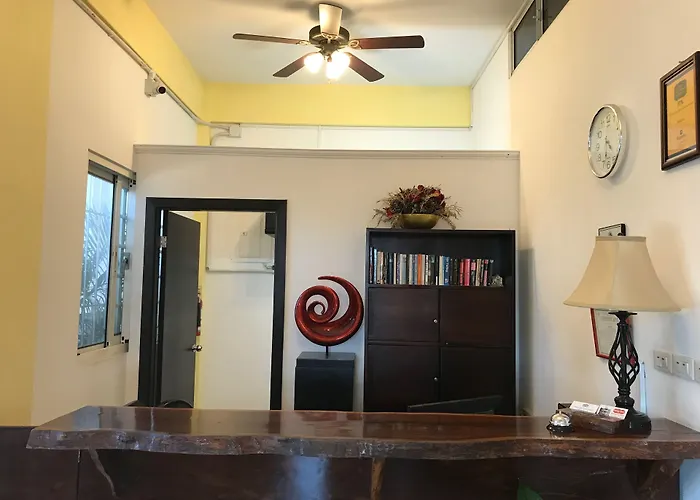 Easy Inn Hotel