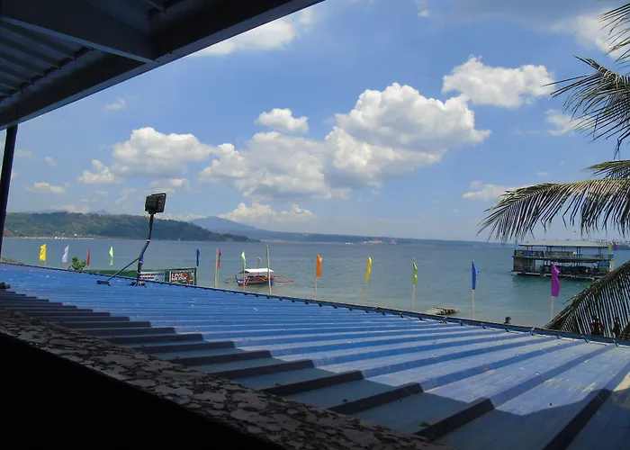 Blue Rock Resort And Dive Centre