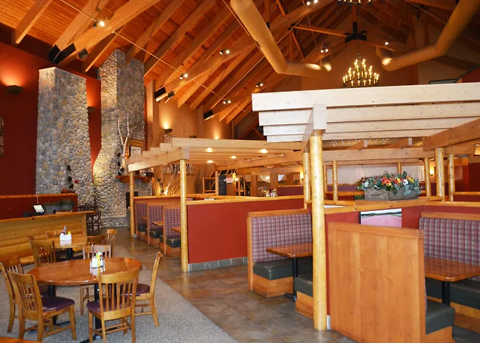 Three Bears Waterpark Resort Near Tomah, An Ascend Collection Hotel