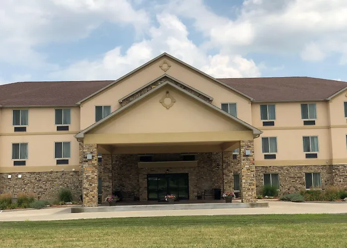 Countryview Inn & Suites