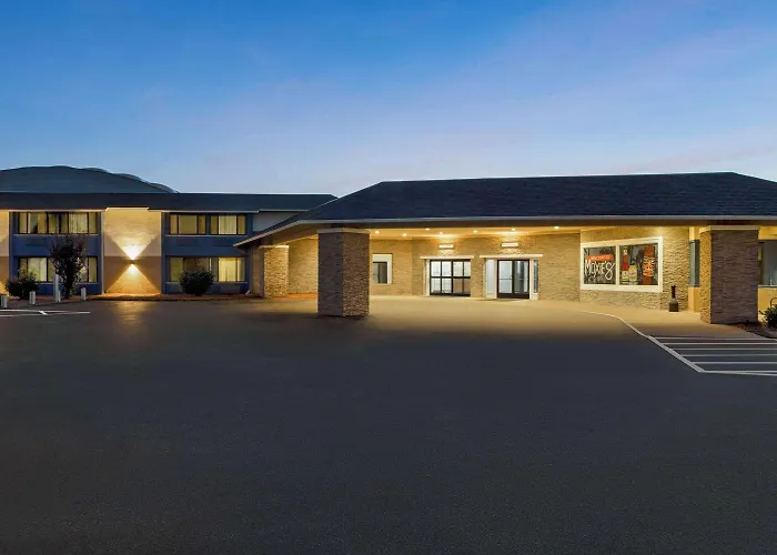 Americinn By Wyndham La Crosse Riverfront Conference Center