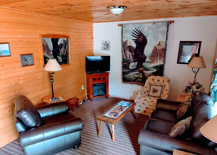 Smoky Falls Lodge