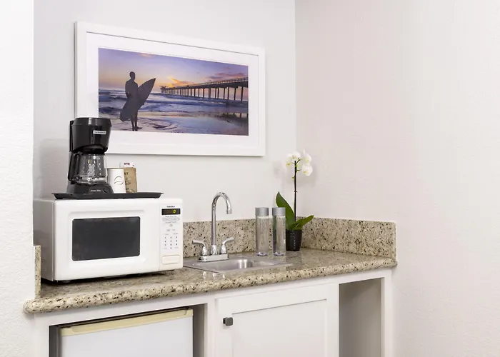 Beachfront Inn And Suites At Dana Point