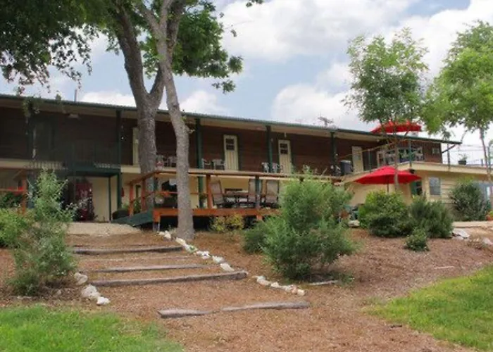 Horseshoe Riverside Lodge