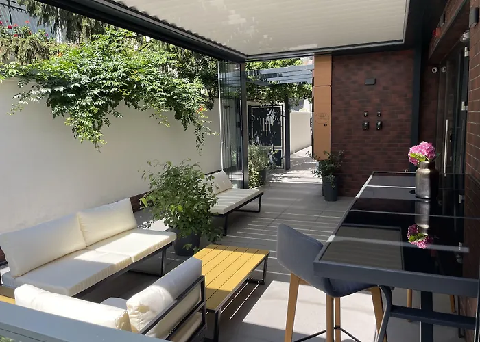 Caro Apartments & Rooms