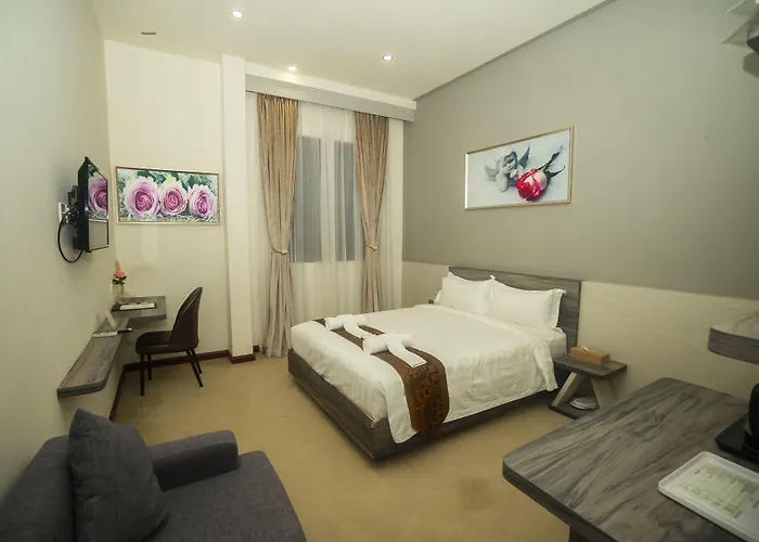 Green Rose Hotel