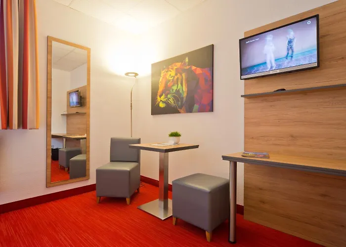 City Hotel