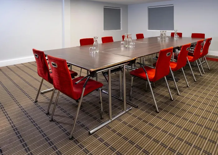 Holiday Inn Express Birmingham Oldbury By Ihg