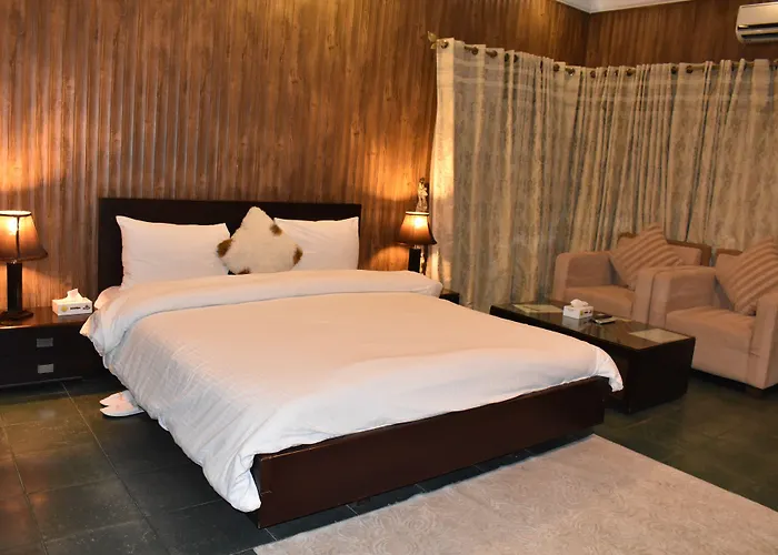 Safari Club 2 Bahria Town