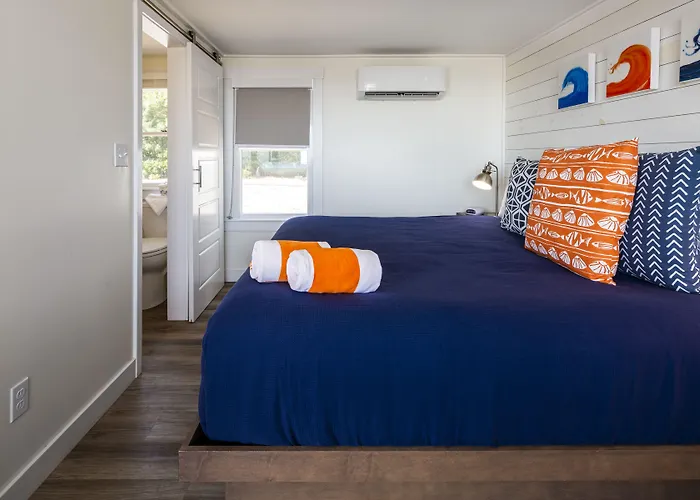 Breakwater Hotel