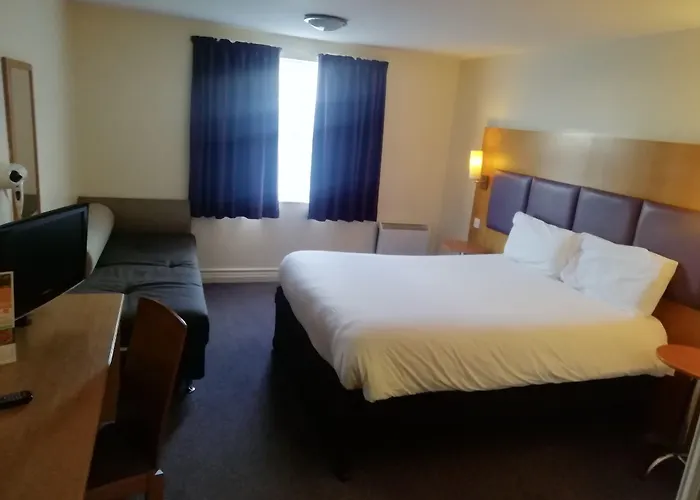 Purple Roomz Preston South