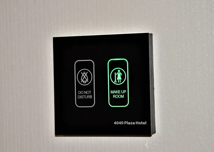 Lic Plaza Hotel