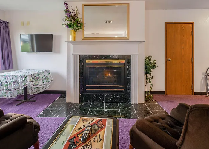 Oyo Hotel Chesaning Route 52 & Hwy 57