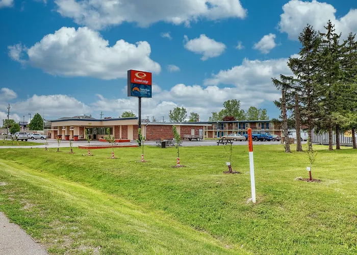 Neenah Cheap Hotels
