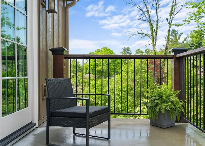 The Blowing Rock Manor