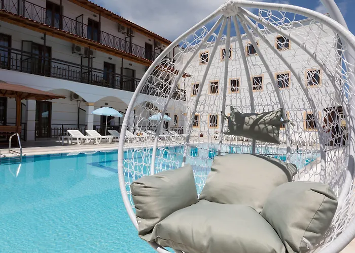 Lefkimi Hotel