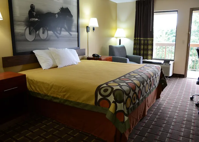 Super 8 By Wyndham Franklin Hwy 31