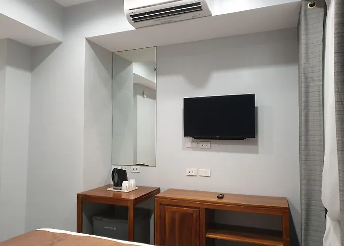 Leez Inn Makati