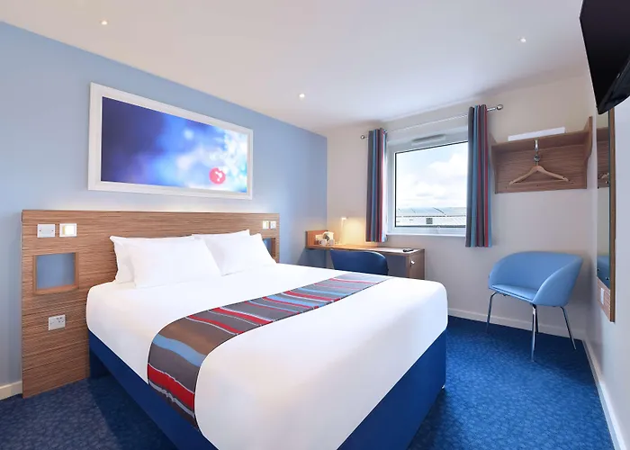 Travelodge Farnborough Central