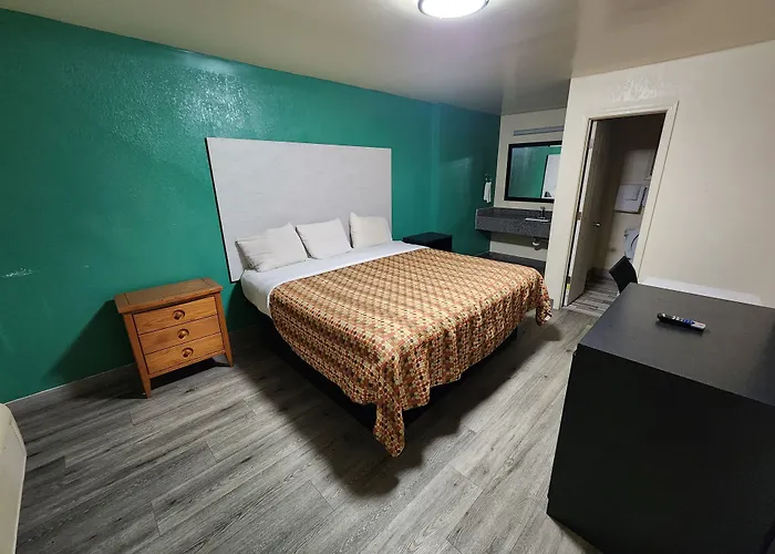 Green Garden Inn