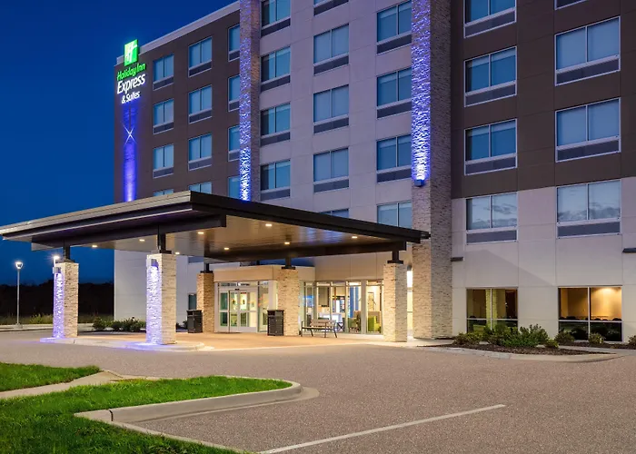 Holiday Inn Express & Suites - Beloit By Ihg