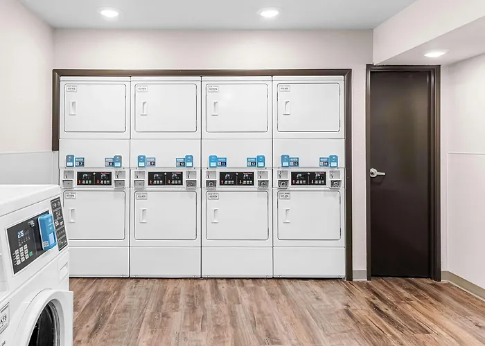 Woodspring Suites Kansas City Airport