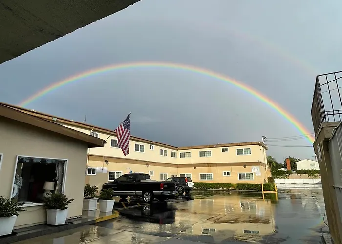Grand Inn
