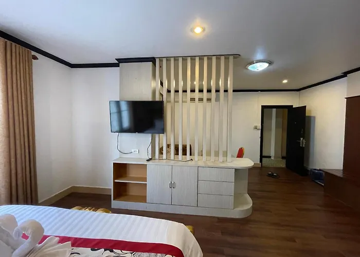 Lucky City Hotel