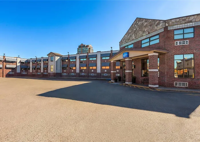 Baymont By Wyndham Downtown Detroit