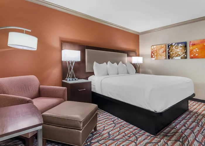 Best Western Plus Brookside Inn