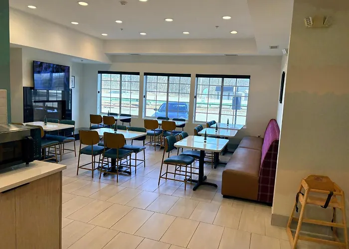 Garner Hotel Mahwah By Ihg