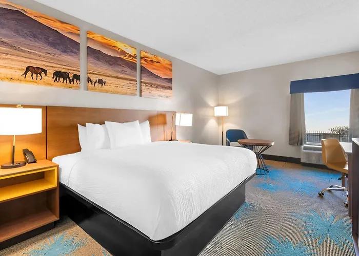 Days Inn & Suites By Wyndham Ridgeland