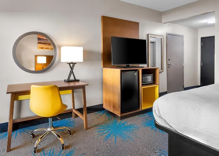 Days Inn & Suites By Wyndham Ridgeland