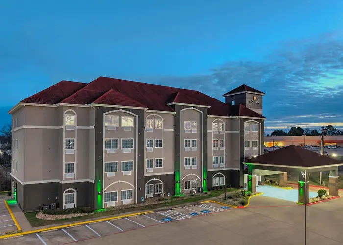 La Quinta Inn And Suites By Wyndham Paris