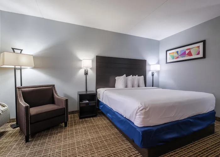 Baymont By Wyndham Louisville Airport South