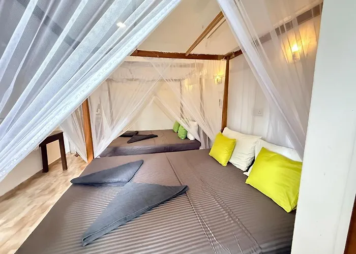 Pearl Deluna Resort Mirissa